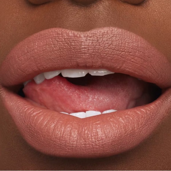 ‼️ LAST ONE 💋 VELVET TEDDY a M·A·CXIMAL SILKY MATTE LIPSTICK. RETAIL $25.  **NEW - Picture 4 of 14